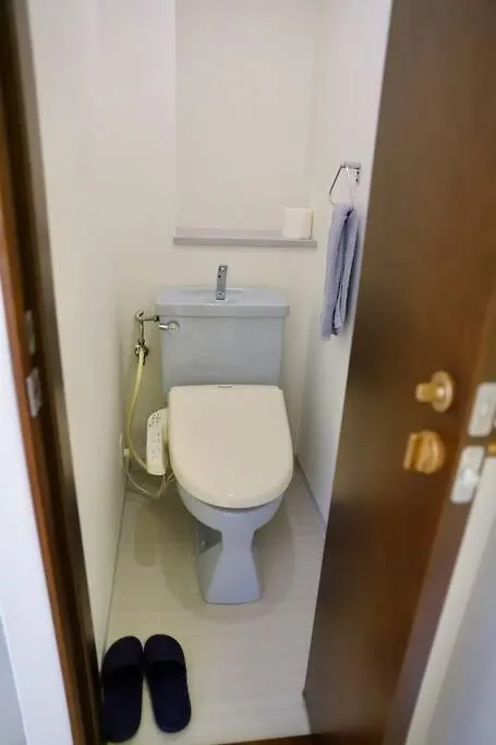 Appartement 鶴橋駅徒歩4分/道頓堀・なんばへ地下鉄4分/広々スペース3階戸建て貸切 à Ōsaka 0*,