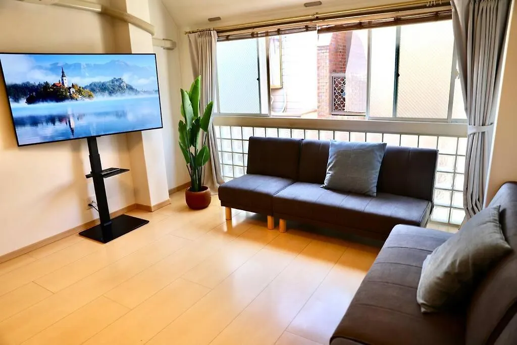 Appartement 鶴橋駅徒歩4分/道頓堀・なんばへ地下鉄4分/広々スペース3階戸建て貸切 à Ōsaka Japon