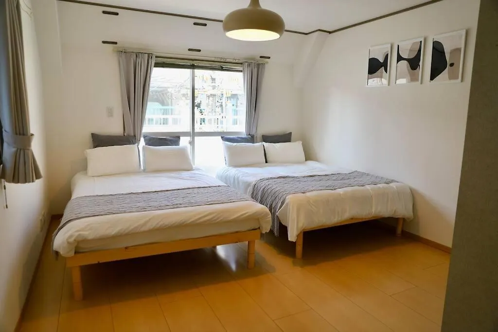 Appartement 鶴橋駅徒歩4分/道頓堀・なんばへ地下鉄4分/広々スペース3階戸建て貸切 à Ōsaka 0*,  Japon