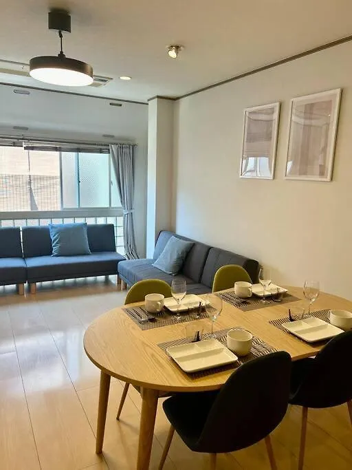 Appartement 鶴橋駅徒歩4分/道頓堀・なんばへ地下鉄4分/広々スペース3階戸建て貸切 à Ōsaka